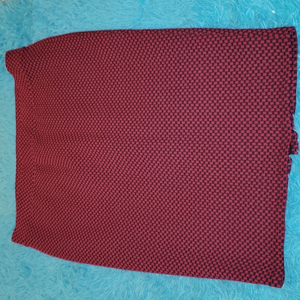 Torrid checkered pencil skirt with elastic waistband size 2X